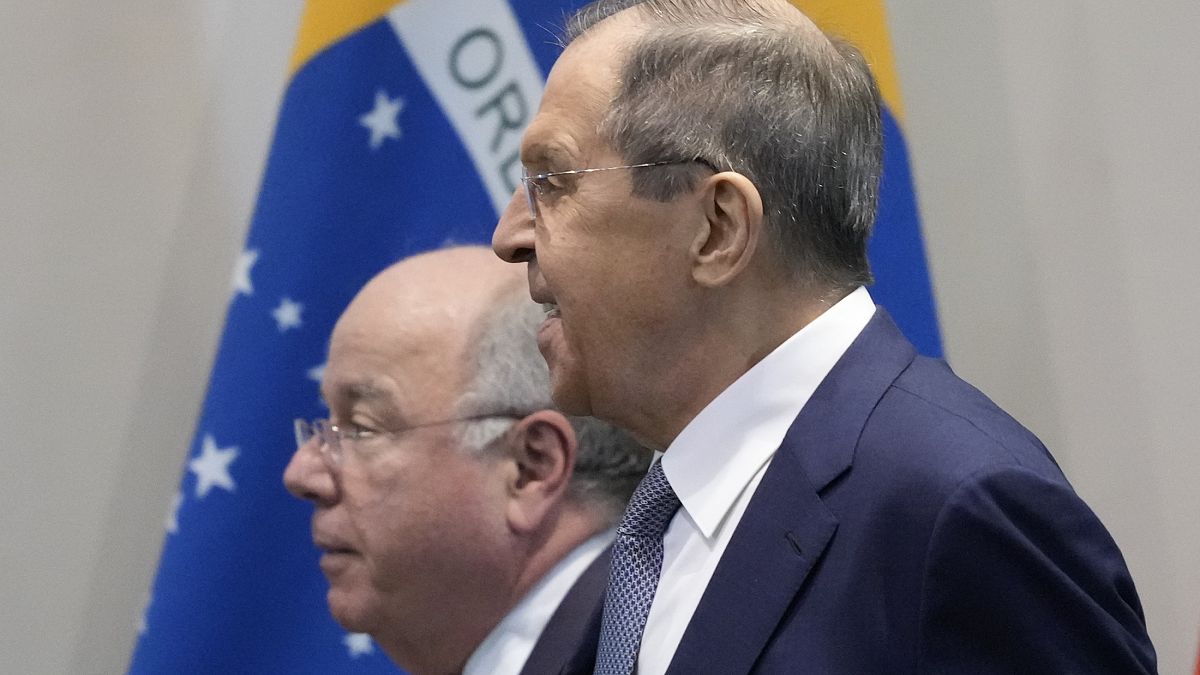 Der russische Außenminister Sergej Lawrow nach seiner Ankunft in Brasilien