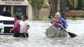 شوارع غمرتها المياه إثر فيضان في فلوريدا