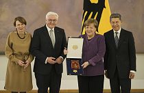 Gruppenfoto mit Elke Büdenbender, Frank-Walter Steinmeier, Angela Merkel und Joachim Sauer
