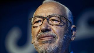 Ghannouchi declarou que a Tunísia se prepara para mergulhar numa guerra civil