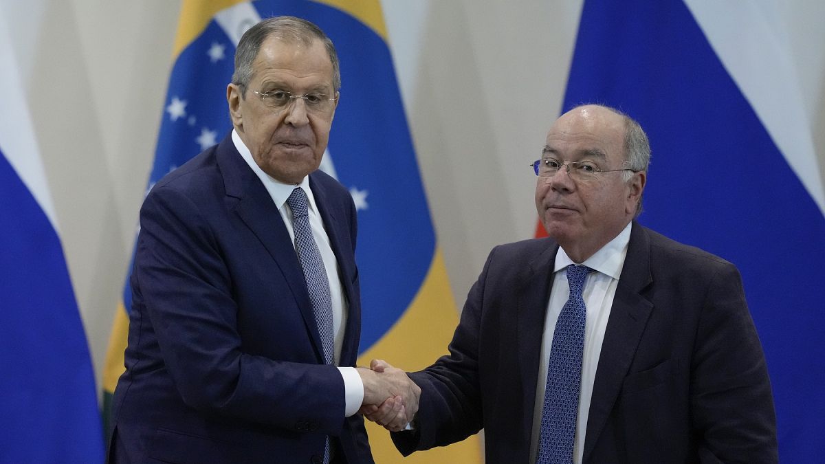 Szergej Lavrov orosz, és Mauro Viera brazil külügyminiszter