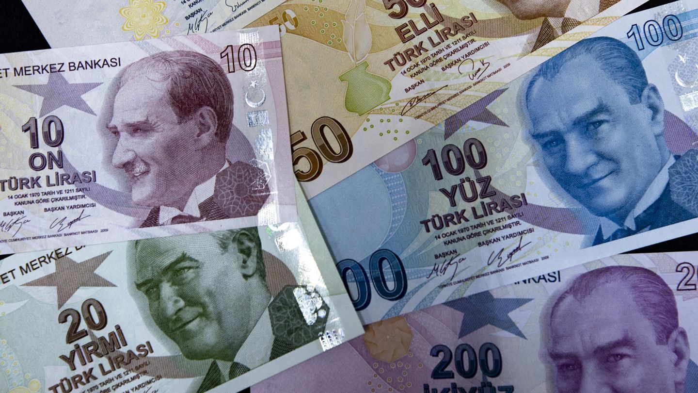 Yeni banknotlar artık kaçınılmaz mı? Türk ekonomisinin 500'lük banknotlara ihtiyacı var mı? | Euronews