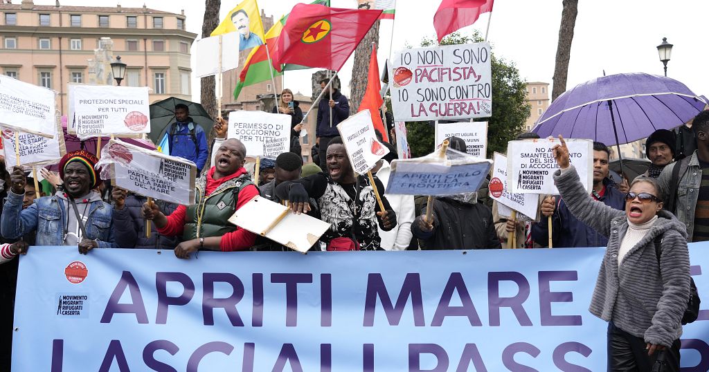 L’Italia protesta contro i piani del governo per rallentare la migrazione