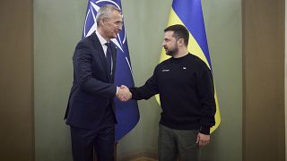 Selenskyj begrüßt Jens Stoltenberg in Kiew