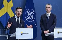 El primer ministro sueco, Ulf Kristersson, y el secretario general de la OTAN, Jens Stoltenberg, durante una rueda de prensa en Estocolmo, Suecia, el martes 7 de marzo de 2023