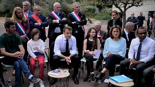 Le président français Emmanuel Macron lors de sa visite d'un collège, le jeudi 20 avril 2023 à Ganges, dans l'Hérault.