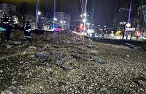 Воронка на месте взрыва авиабомбы на перекрестке центральных улиц Ватутина – Губкина, Белгород, 20 апреля 2023 года.