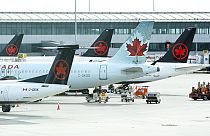 Az Air Canada repülőgépei a torontói Pearson International repülőtér aszfaltján 2020. október 14-én – képünk illusztráció