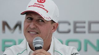 Yedi kez F1 şampiyonu olan Alman sürücü Michael Schumacher 2012 yılındaki bir basın toplantısında emekli olacağını duyurdu