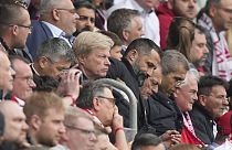 Bayern München CEO Oliver Kahn und Sportdirektor Hasan Salihamidzic im Stadion in Mainz