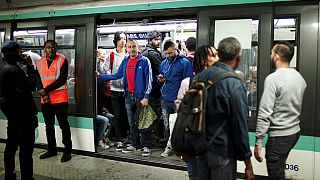 صورة من الارشيف-مترو في باريس-فرنسا