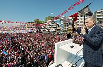Erdoğan: "Şehir içi taksi, dolmuş, minibüs, midibüs, otobüs, çekici işletmeciliği, kamyonla ticari taşımacılık yapan esnafımız aynı cins taşıtlarını yenilerken ÖTV ödemeyecek
