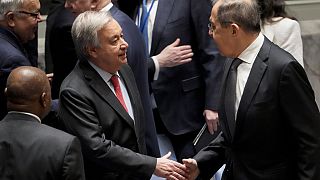 Antonio Guterres shakes hands with Russian FM Sergei Lavrov ahead of the meeting