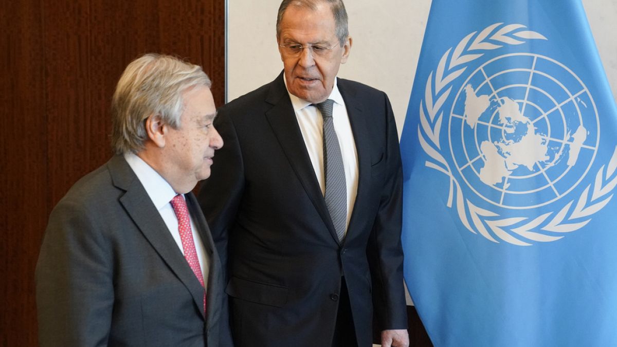 Ο Γ.Γ του ΟΗΕ Αντόνιο Γκουτέρες και ο Ρώσος υπουργός Εξωτερικών Σεργκέι Λαβρόφ