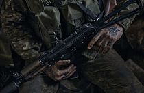 Soldat der Ukraine im Einsatz in der Region Donezk