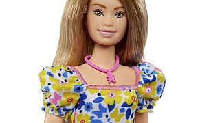 A nova barbie, com trissomia 21, agora lançada pela Mattel