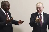 رئيس جنوب إفريقيا سيريل رامابوزا مع الرئيس الروسي فلاديمير بوتين