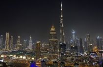 برج خليفة ومنطقة الخليج التجاري في دبي، الإمارات العربية المتحدة