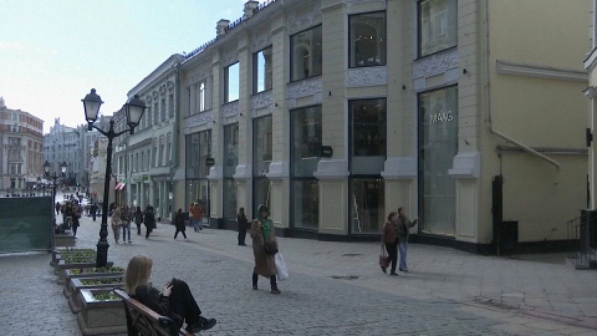 Το πρώην κατάστημα Zara στην Μόσχα επαναλειτουργεί με την επωνυμία Maag