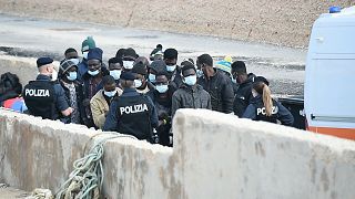 Цена вопроса: мигранты рвутся в Италию и гибнут по пути