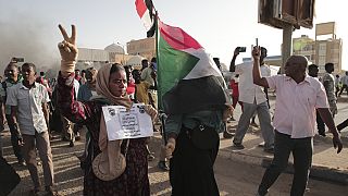 Deposte le armi, per ora, per altre 72 ore, in Sudan.