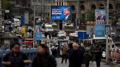 İstanbul'da Erdoğan ve Kılıçdaroğlu'nun seçim vaatleri bilboardlarda