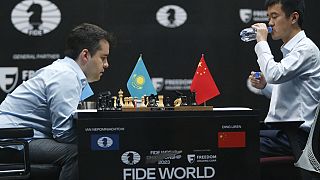 Les joueurs d'échecs Ding Liren et Ian Nepomniachtchi à Astana, Kazakhstan, le 30 avril 2023 
