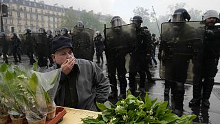 Foram mobilizados 12 mil polícias em toda a França, cinco mil em Paris