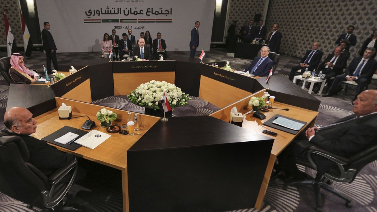 Suriye, Ürdün, Suudi Arabistan, Irak ve Mısır dışişleri bakanları Amman'da bir araya geldi 