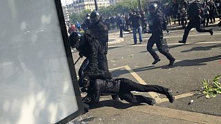 Paris'teki gösterilerde şiddet olayları yaşandı