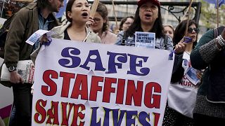 Διαδήλωση νοσηλευτών στην πλατεία Τραφάλγκαρ του Λονδίνου