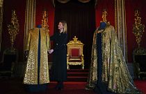 A koronázási ruhadarabok, melyeket III. Károly május 6-án visel majd