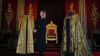 I paramenti mistici indossati da Carlo III all'incoronazione del 6 maggio