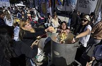 Suppe und Sorgen: 1. Mai in Buenos Aires unter dem Zeichen der Wirtschafts- und Finanzkrise.