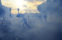 Fransa'nın başkenti Paris'te 1 Mayıs'ta düzenlenen gösterilere polis müdahale etti