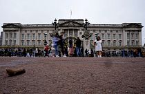 Vor dem Buckingham-Palast herrscht höchste Sicherheitsstufe nach dem Zwischenfall.
