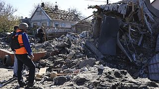 Az orosz tüzérség által lerombolt lakóház Zaporizzsja közelében. 