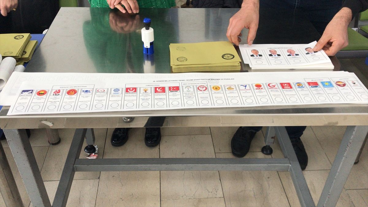 Yurt dışı kayıtlı seçmenler 27 Nisan'da oy vermeye başladı