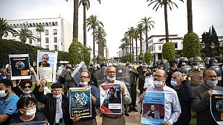 مظاهرة تطالب بالإفراج عن الصحفيين المعتقلين عمر الراضي وسليمان الريسوني، الرباط، المغرب، 25 مايو 2021.