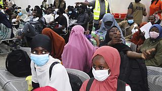 Sudan'daki iç savaş yüzünden komşu ülkelere göç sürüyor