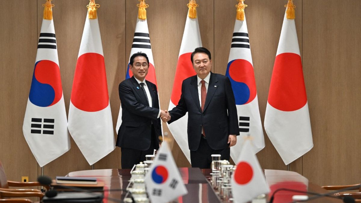 aponya Başbakanı Kişida Fumio, Güney Kore Devlet Başkanı Yoon Suk-yeol'la görüştü