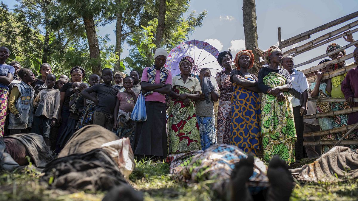 Famílias "velam" os mortos na RDC