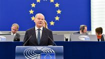 "Aucun d'entre nous ne souhaite revenir à l'époque où la loi de la jungle régnait en Europe", a déclaré le chancelier allemand Olaf Scholz devant le Parlement européen