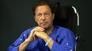 Im April 2022 war Khan durch ein Misstrauensvotum als Premierminister abgesetzt worden.