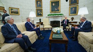 الرئيس الأمريكي جو بايدن في اجتماع مع قادة من الحزب الجمهوري