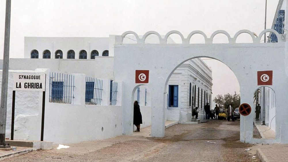 Újra lecsapott a terrorizmus Tunéziára: több halott egy zsinagóga elleni éjszakai támadásban