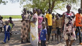 نازحون سودانيون عبروا الحدود إلى جنوب السودان