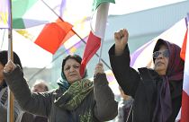 Des femmes iraniennes manifestent.