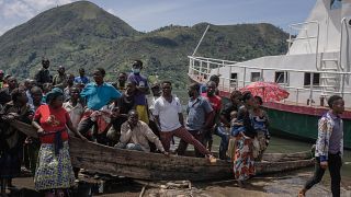 DRC: Canoes become only means of transport in flood-stricken areas 