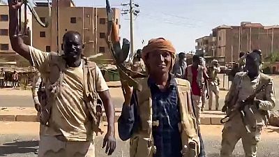 Soudan : les paramilitaires bivouaquent dans les maisons désertées
